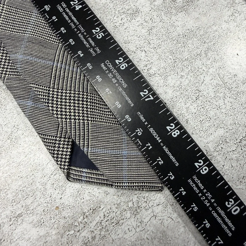 The Tie Bar tie bar
